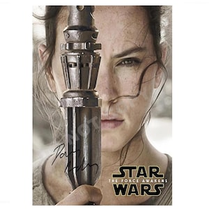 Daisy Ridley Star Wars The Force Awakens Autograph Photo RP 12x8