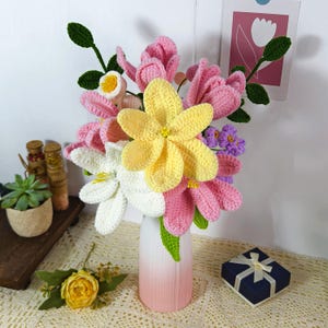 Vaso de tulipa de crochê feito à mão, tulipa, flores feitas à mão, formatura, decoração para casa, flor eterna, presentes de casamento