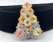 Margarita Bead Christmas Tree Brooch, Jonquil Yellow, ca. 1960s