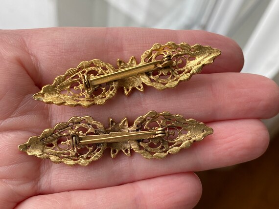 Pair of Goldtone Scatter Pins with Flower Design,… - image 10