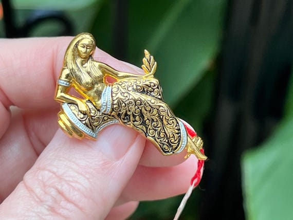 Damascene Style Lady Brooch with Original Tag, Ma… - image 5