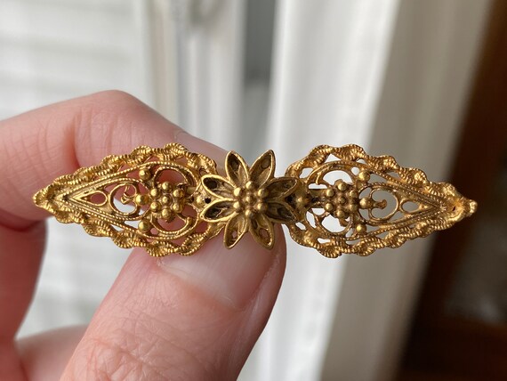 Pair of Goldtone Scatter Pins with Flower Design,… - image 6