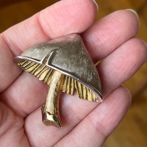 Napier Mushroom Brooch, Eugene Bertolli, ca. 1970s image 3