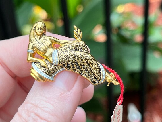 Damascene Style Lady Brooch with Original Tag, Ma… - image 7