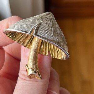 Napier Mushroom Brooch, Eugene Bertolli, ca. 1970s image 6