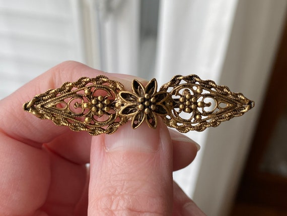 Pair of Goldtone Scatter Pins with Flower Design,… - image 7