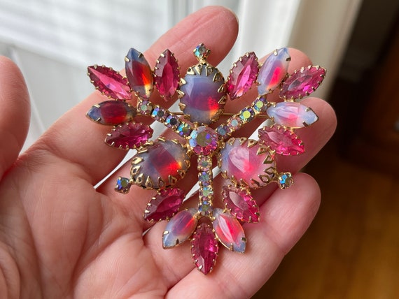 Pink Rhinestone Brooch with Givre Cabochons, ca. … - image 7