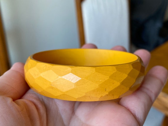 Faceted Butterscotch Bakelite Bangle, ca. 1930s - image 8