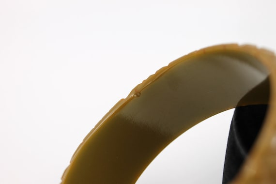 Olive Green Bakelite Bangle, Pineapple Carved, ca… - image 10