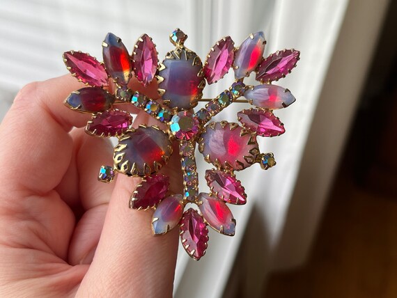 Pink Rhinestone Brooch with Givre Cabochons, ca. … - image 4