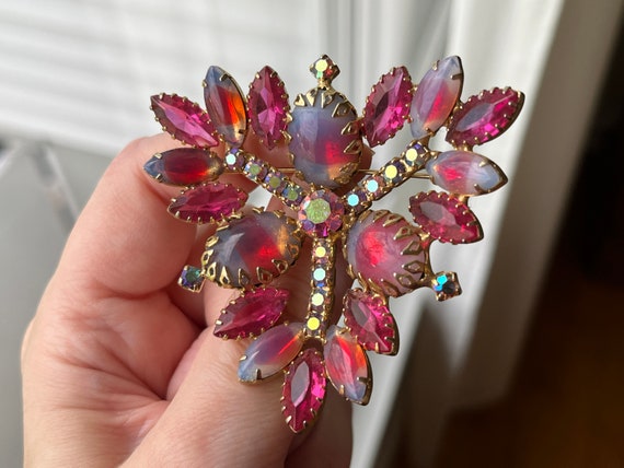 Pink Rhinestone Brooch with Givre Cabochons, ca. … - image 5