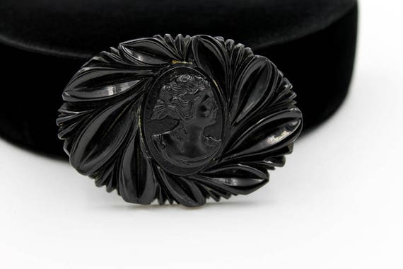 Black Cameo Brooch, Pinwheel Design, Vintage Broo… - image 8