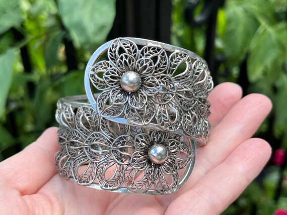 Vargas Filigree Style Bypass Clamper Bracelet, ca… - image 6