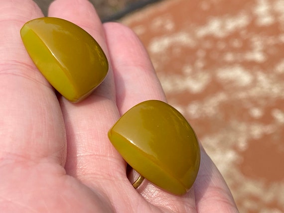 Olive Green Bakelite Earrings, Reuleaux Triangles… - image 5