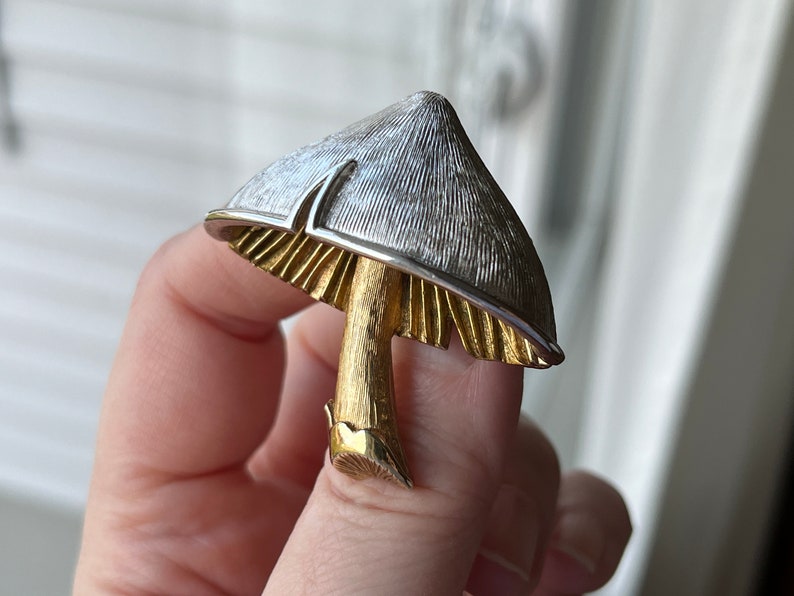 Napier Mushroom Brooch, Eugene Bertolli, ca. 1970s image 5