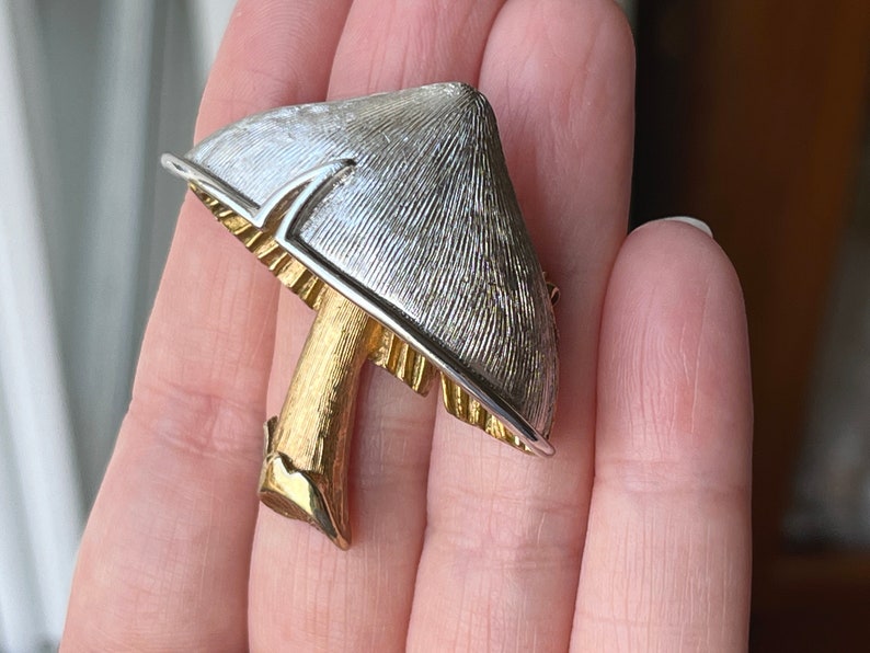 Napier Mushroom Brooch, Eugene Bertolli, ca. 1970s image 1