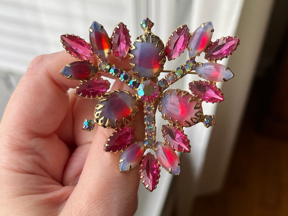 Pink Rhinestone Brooch with Givre Cabochons, ca. … - image 2