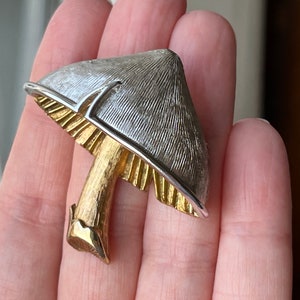 Napier Mushroom Brooch, Eugene Bertolli, ca. 1970s image 2