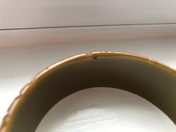 Olive Green Bakelite Bangle, Pineapple Carved, ca… - image 9