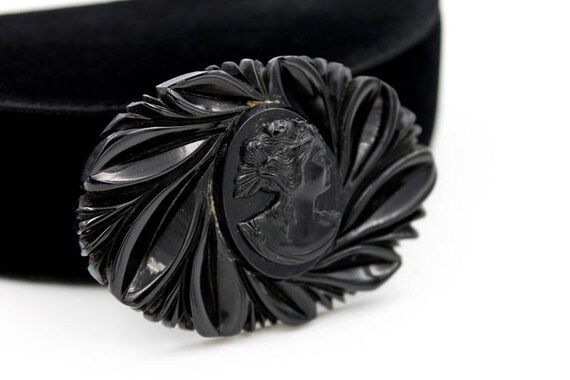 Black Cameo Brooch, Pinwheel Design, Vintage Broo… - image 9