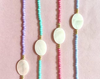 Delicate Seed Bead Necklace with Mother of Pearl Pendant, Minimalist Necklace, Colorful Necklace, Summer Necklace