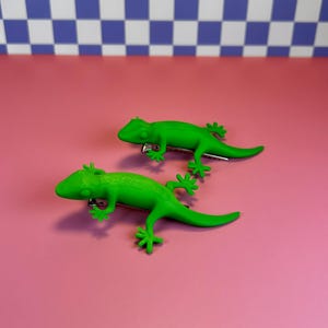7/$70 Gecko Hair Claw Clip ? Gecko hair clips ?? inbox ? main image 3