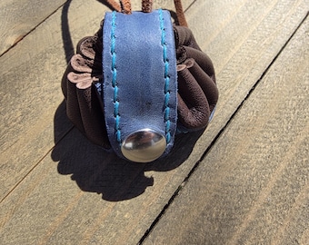 Ręcznie robiony skórzany woreczek na drobiazgi/monety