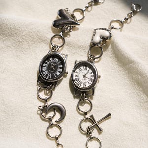 Pulsera con esfera de reloj Y2K: joyería punk en blanco y negro