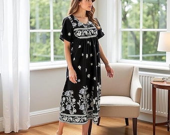Loungees Short Sleeve Black Monotone Lounger House Dress Caftan - 3 Button Bib Yoke and Pockets