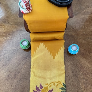 Yellow Flower Traditional Kanjeevaram Silk Saree with Blouse Piece
