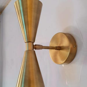 Wandkandelaar uit het midden van de eeuw moderne dubbele blaker massief messing wandlamp armatuur licht