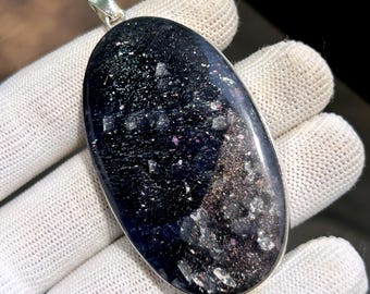 Colgante raro de piedra solar iolita grande en plata de ley 925