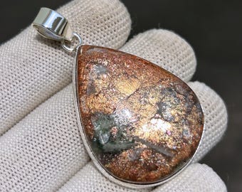 Colgante de piedra solar Purple Haze de plata 925, collar de piedra solar con destellos de cobre, gema natural brillante.