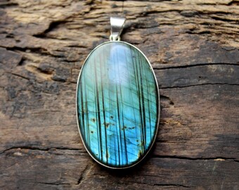 Natural Labradorite Pendant , 925 Sterling Silver Pendant