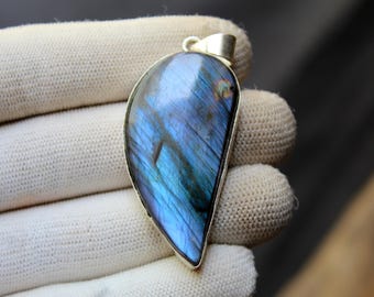 Purple Flashy Labradorite 925 Sterling Silver Pendant, Iridescent Flashy Gemstone Jewelry