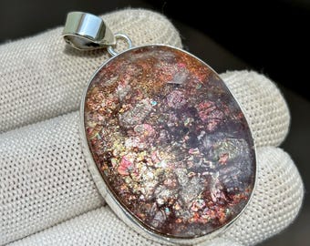 Colgante de piedra solar Purple Haze de plata 925, collar de piedra solar con destellos de cobre, gema natural brillante.