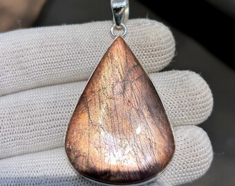 Colgante de piedra solar Purple Haze de plata 925, collar de piedra solar con destellos de cobre, gema natural brillante.