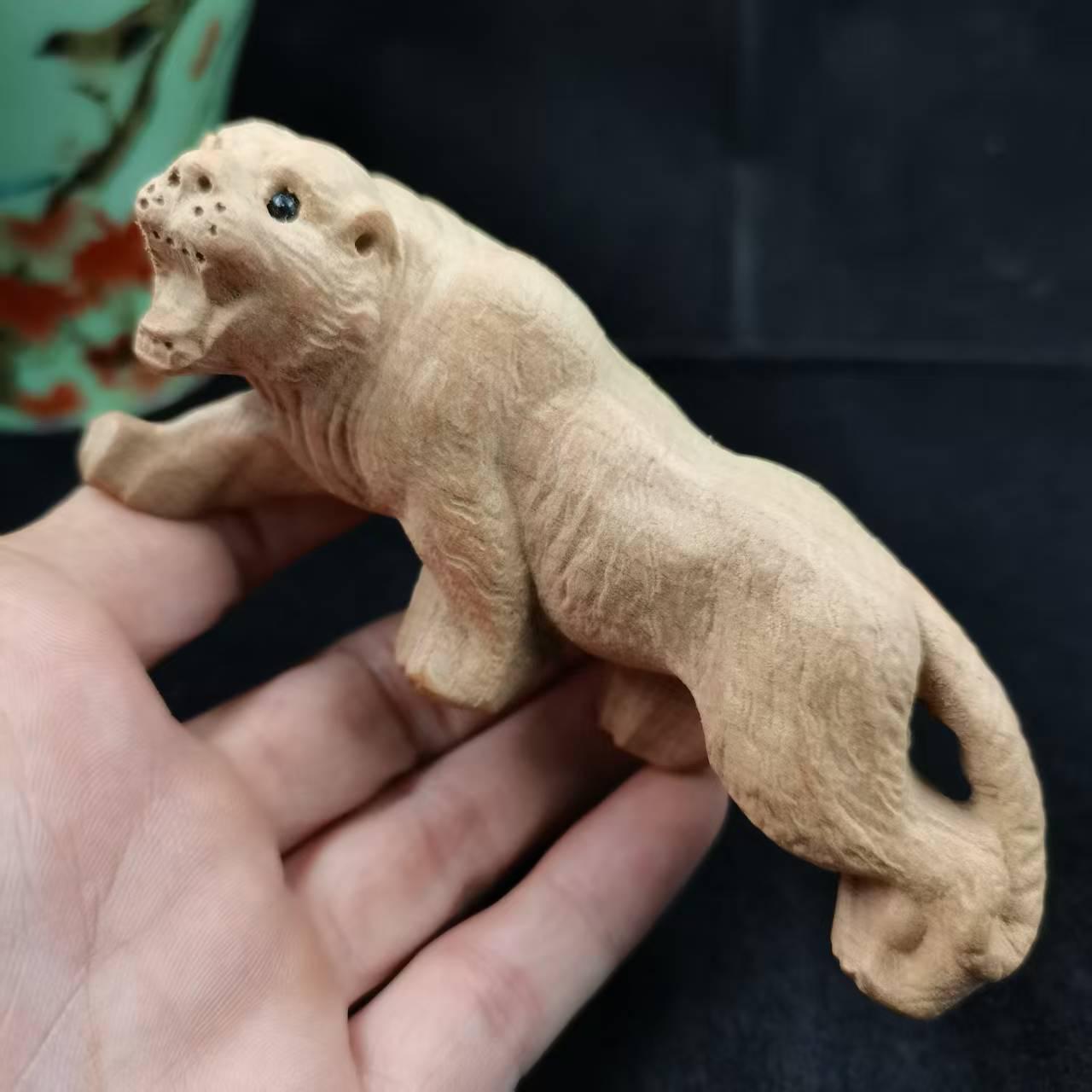 1個の絶妙な手作りの木製彫刻虎の彫刻アートワーク、ファミリー