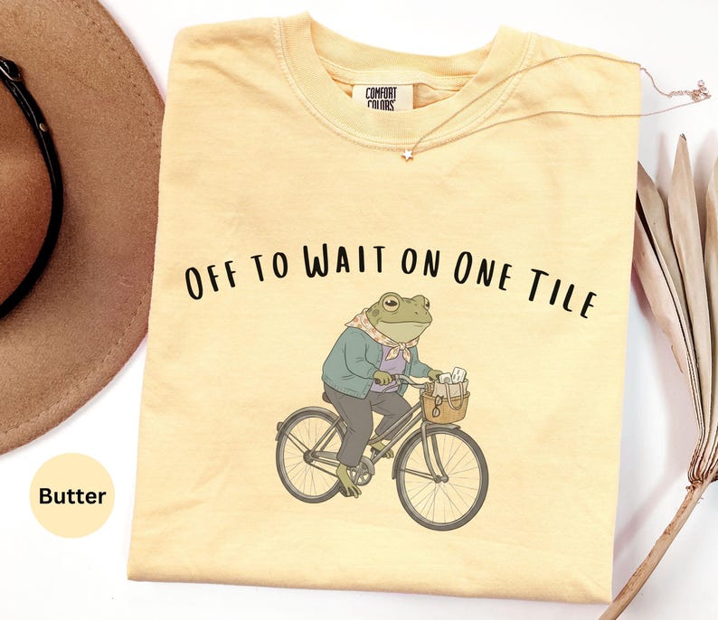 Grappig shirt mahjongkikker, cadeau mahjong-speler, T-shirt mahjongliefhebber, cadeau voor tante mahjong, Comfort Colors®, off to wait on one tile Butter