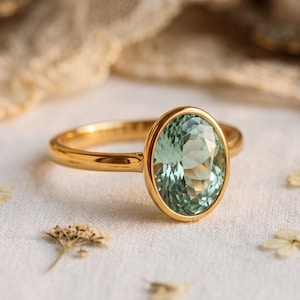 Oval Mint Green Amethyst Bezel Ring, 14k Solid Gold Solitaire, Minimalist Everyday Stacking Ring, Bridesmaid Proposal Gift