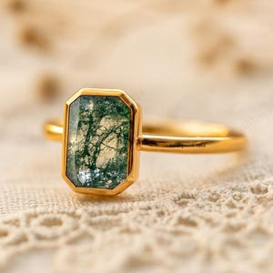 Minimalist Natural Moss Agate Ring 14K Gold Dainty Emerald Cut Gemstone Ring, Unique Statement Jewelry, Promise Engagement Ring Gift For Her
