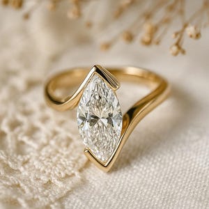 Bague de fiançailles marquise moissanite en or 14 carats solitaire demi-lunette alliance diamants délicats ensemble promesse unique cadeau d'anniversaire pour elle