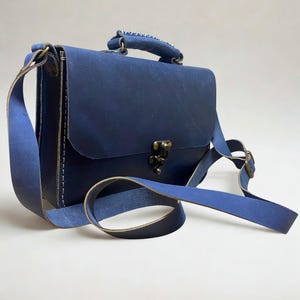 Handmade Blue Leather Satchel – Vintage Style Shoulder Bag – Crossbody & Handbag – Unisex Genuine Leather Purse