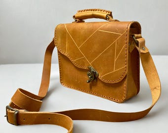 Handmade Genuine Leather Shoulder Bag – 25x20x7 cm – Vintage Style Crossbody Satchel