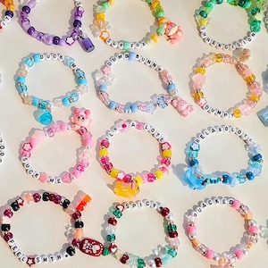 Pulsera Kandi personalizada con dije: Pulsera de la amistad del festival Rave