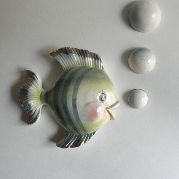 Mid Century Bradley Ceramic Fish Wall Pocket with Bubbles 1950s Vintage Bathroom Art 50s Made in Japan // Jackpot Jen Vintage