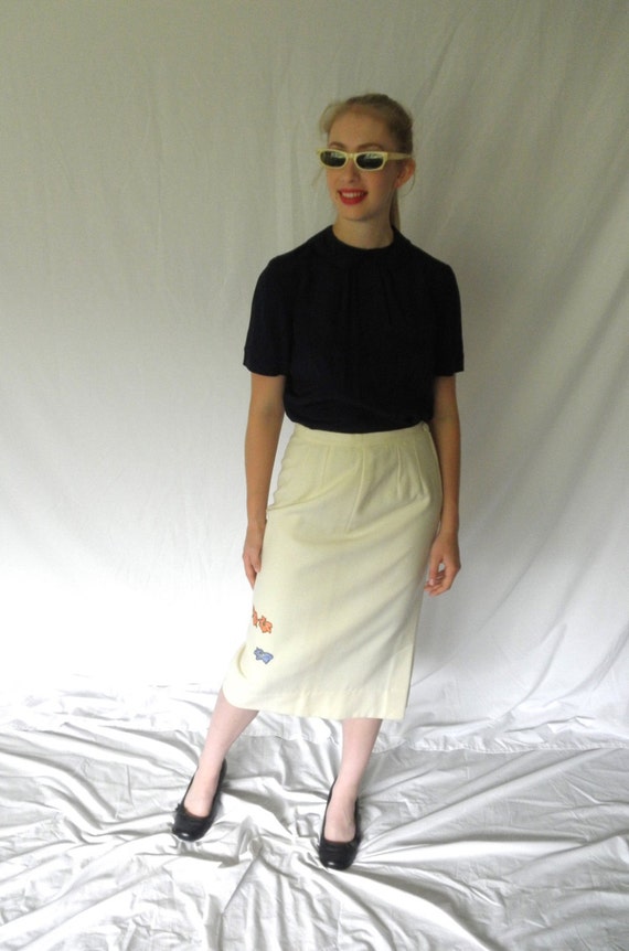 1950s White Wool Pencil Skirt Pin Up Bombshell Fa… - image 5