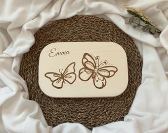 Breakfast board with butterfly & name - Birthday gift - Wooden board - Small gift - Children's birthday - Girls - Women