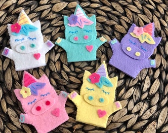 Unicorn finger puppets, stocking stuffers, unicorn gift, unicorn party favors, unicorn toy
