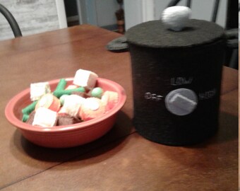 Felt crockpot set